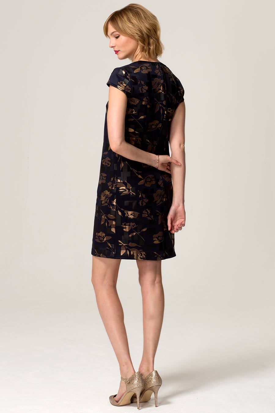 Capped Sleeve Floral Shift Dress