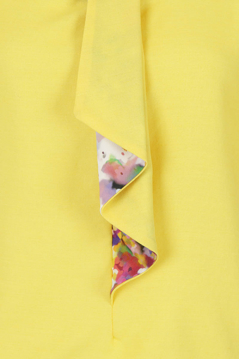 River-Tie Bat-Sleeved Top