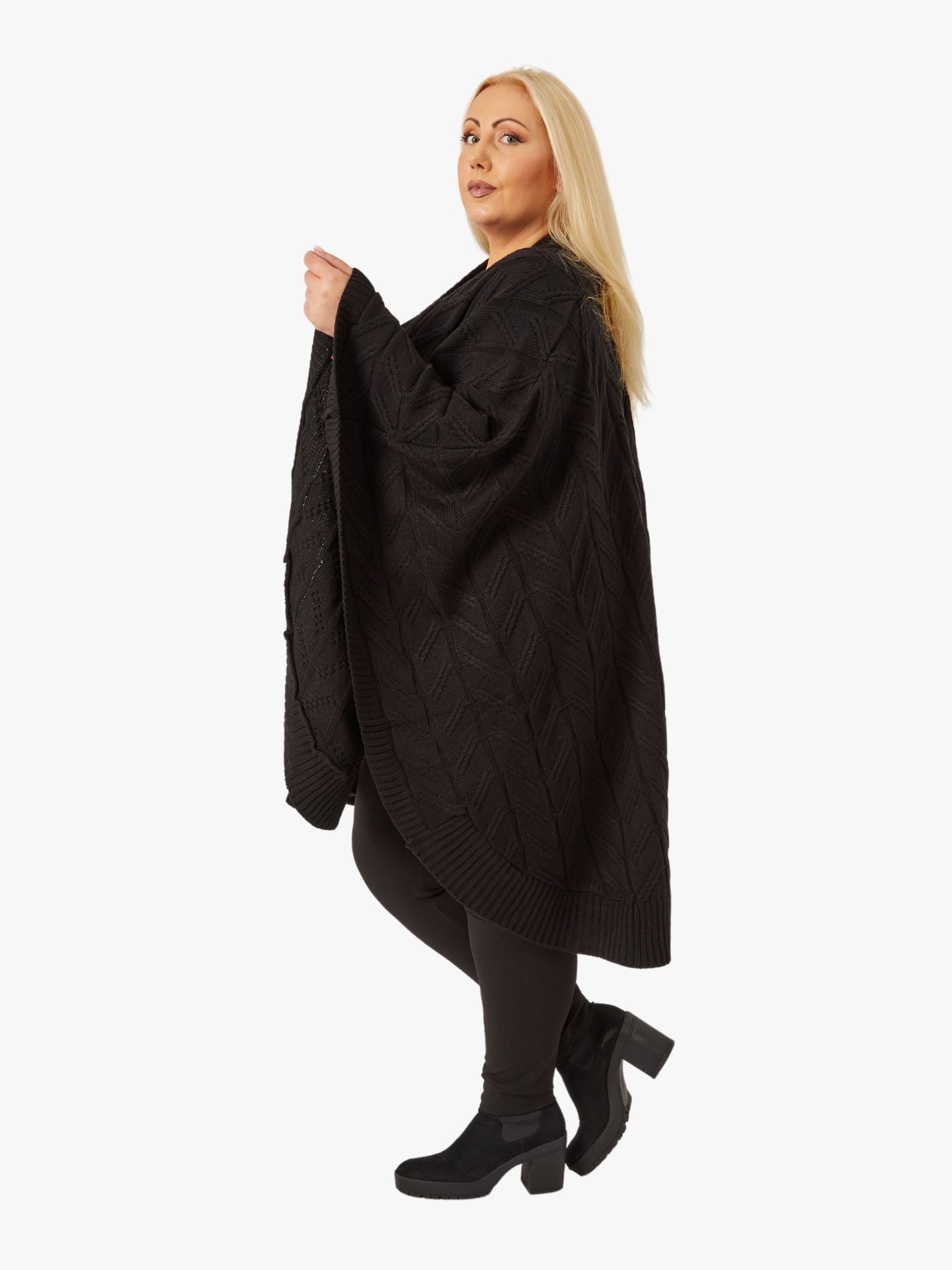 Billie Knitted Jacquard Cape