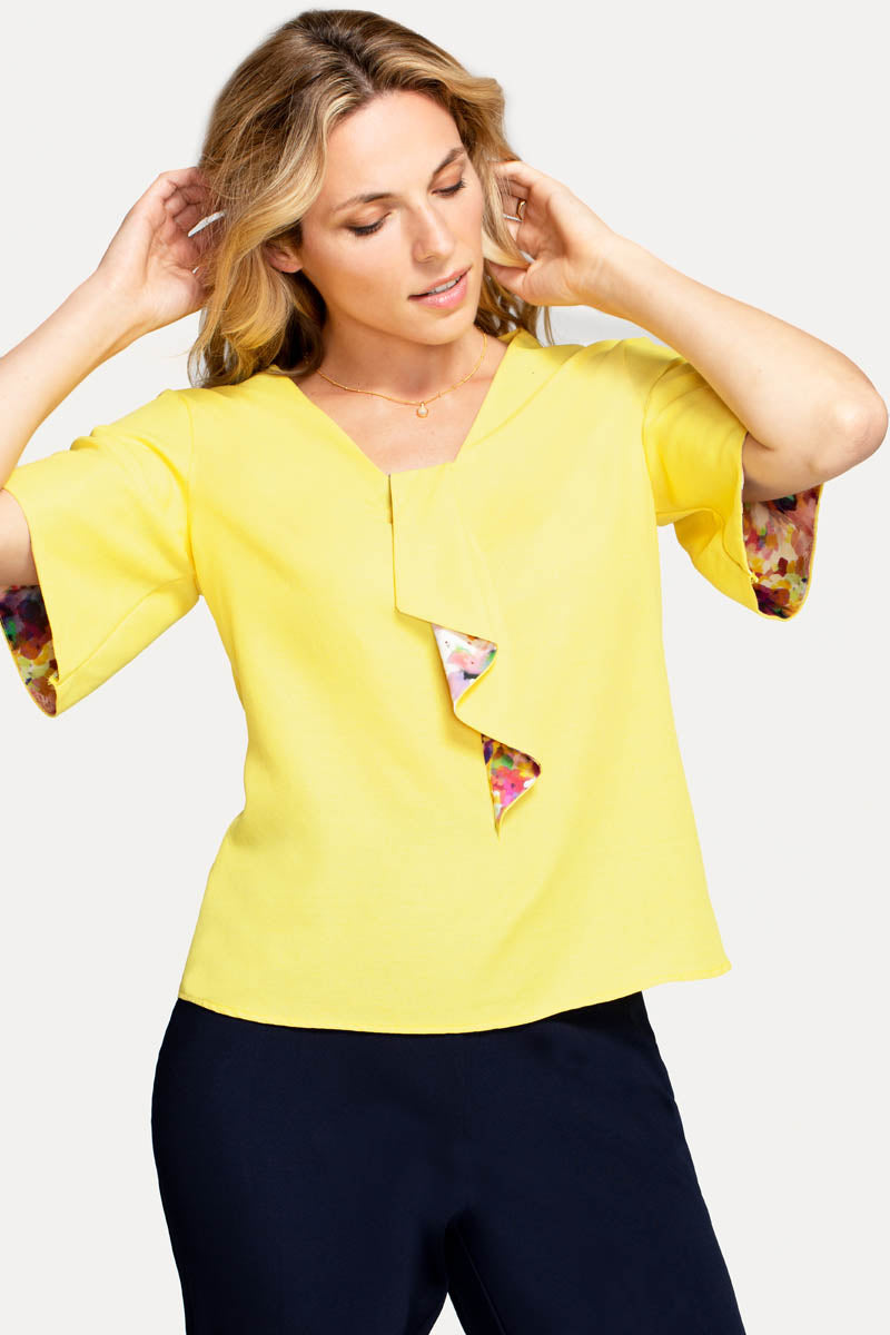 River-Tie Bat-Sleeved Top
