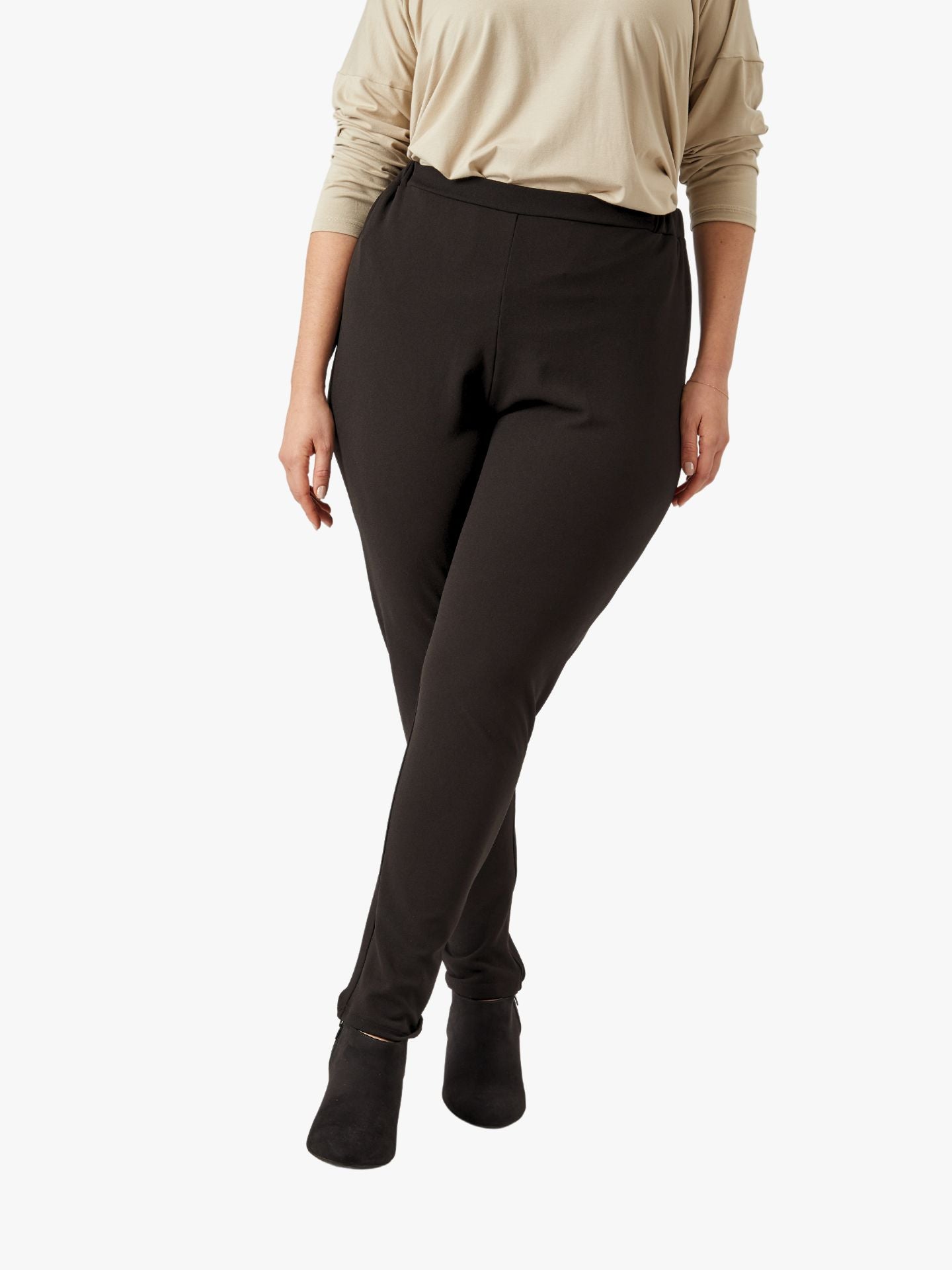 Zakai Narrow Leg Trouser